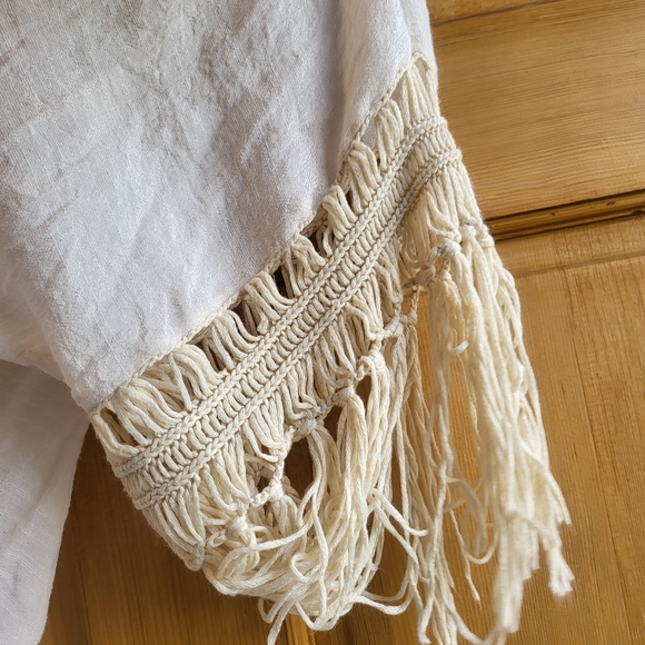 Rebellion Ivory Kimono with Fringe & Detailing - Picture 5 of 13